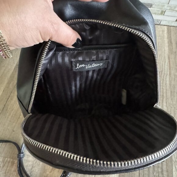 VICTORIA’S SECRET BLACK PALM TREE SMALL BACKPACK BAG MIAMI GOTHIC CHAINS STRAPS - Picture 7 of 12